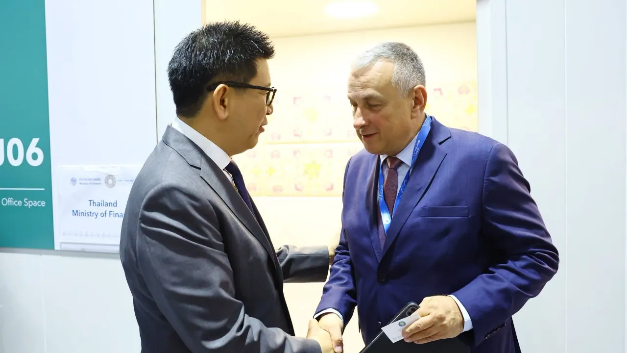 ไทยหารือยุโรปเรื่องโครงสร้างพื้นฐานป้องกันน้ำท่วมและพลังงานสะอาด