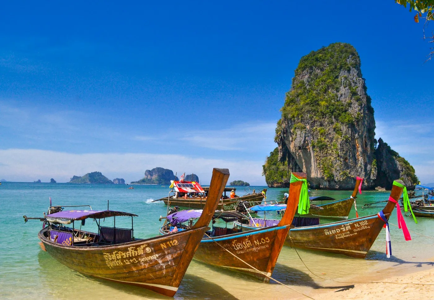 เดินช้า ๆ ในย่านเก่า อ่านเรื่องราวเมืองผ่านสถาปัตยกรรม